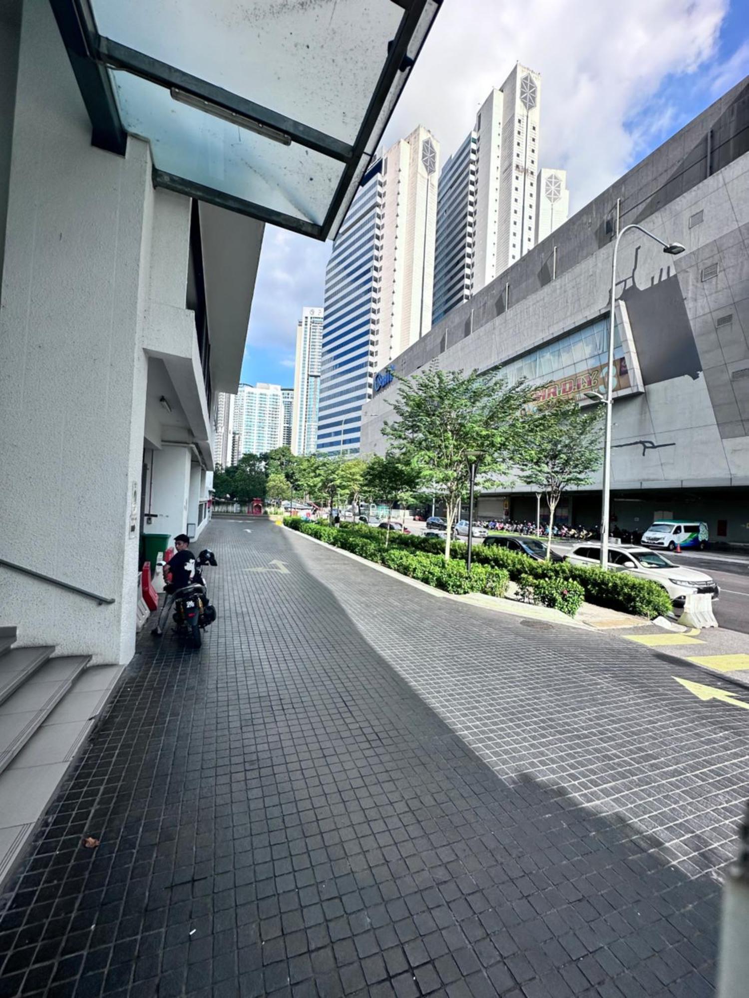 Appartamento The Luxe Infinitum Klcc By Sahara Kuala Lumpur Esterno foto