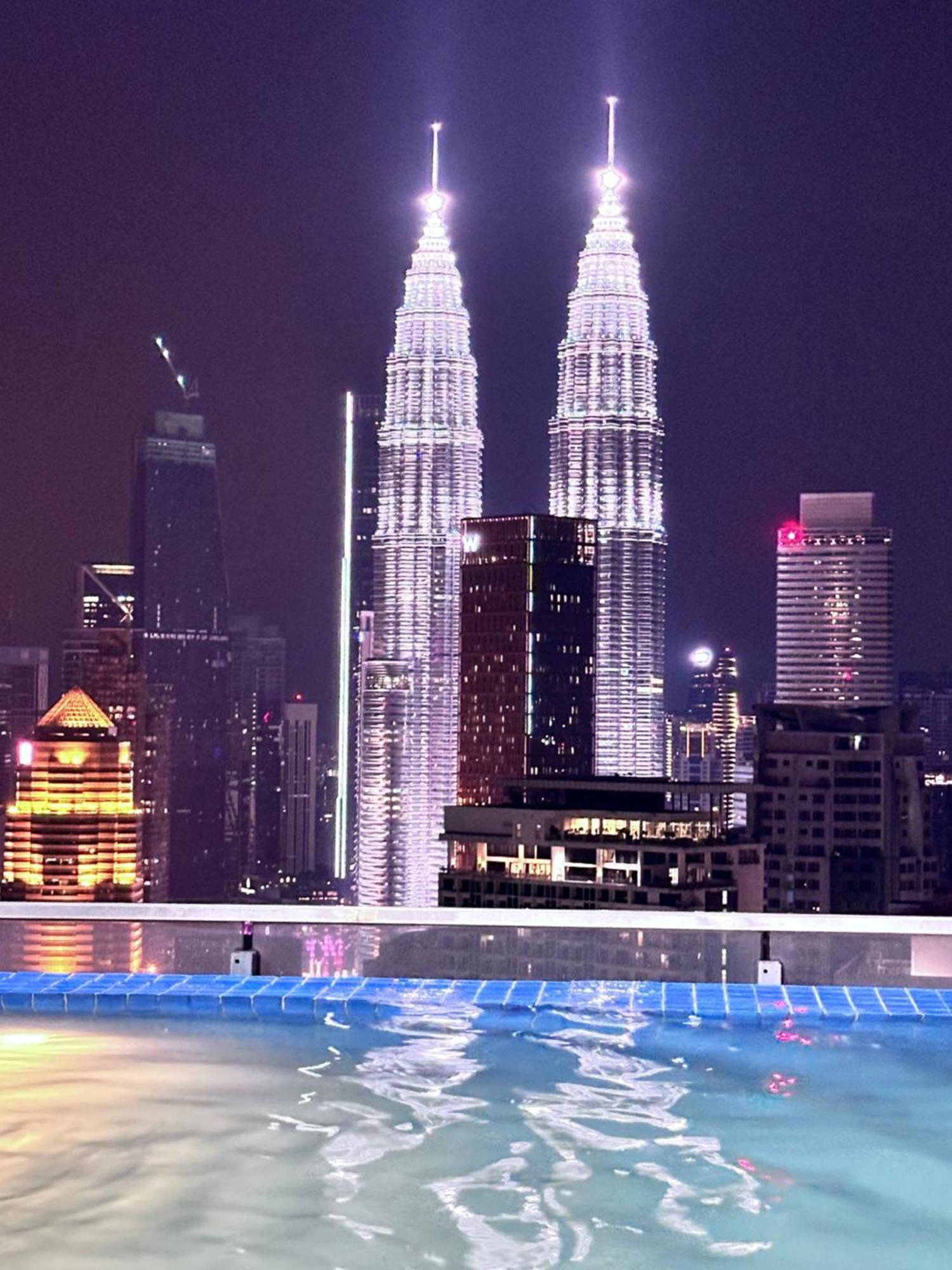 Appartamento The Luxe Infinitum Klcc By Sahara Kuala Lumpur Esterno foto