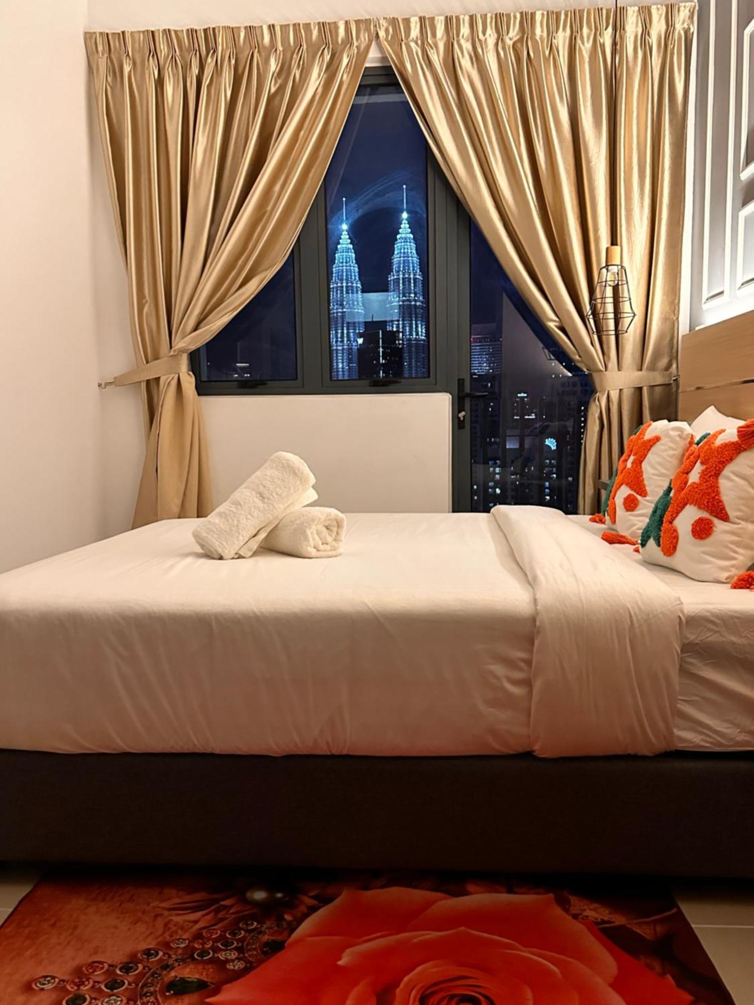 Appartamento The Luxe Infinitum Klcc By Sahara Kuala Lumpur Esterno foto