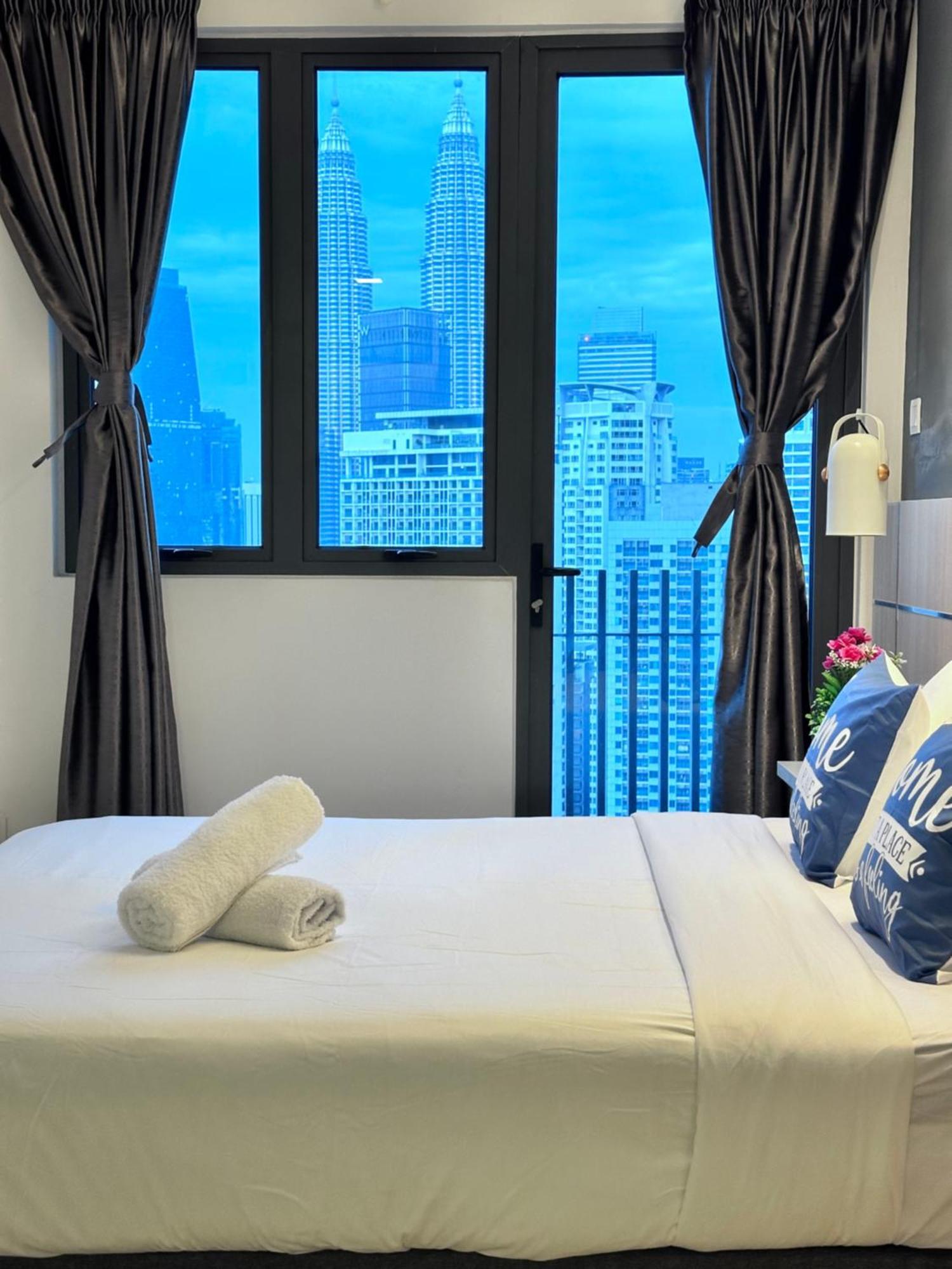 Appartamento The Luxe Infinitum Klcc By Sahara Kuala Lumpur Esterno foto